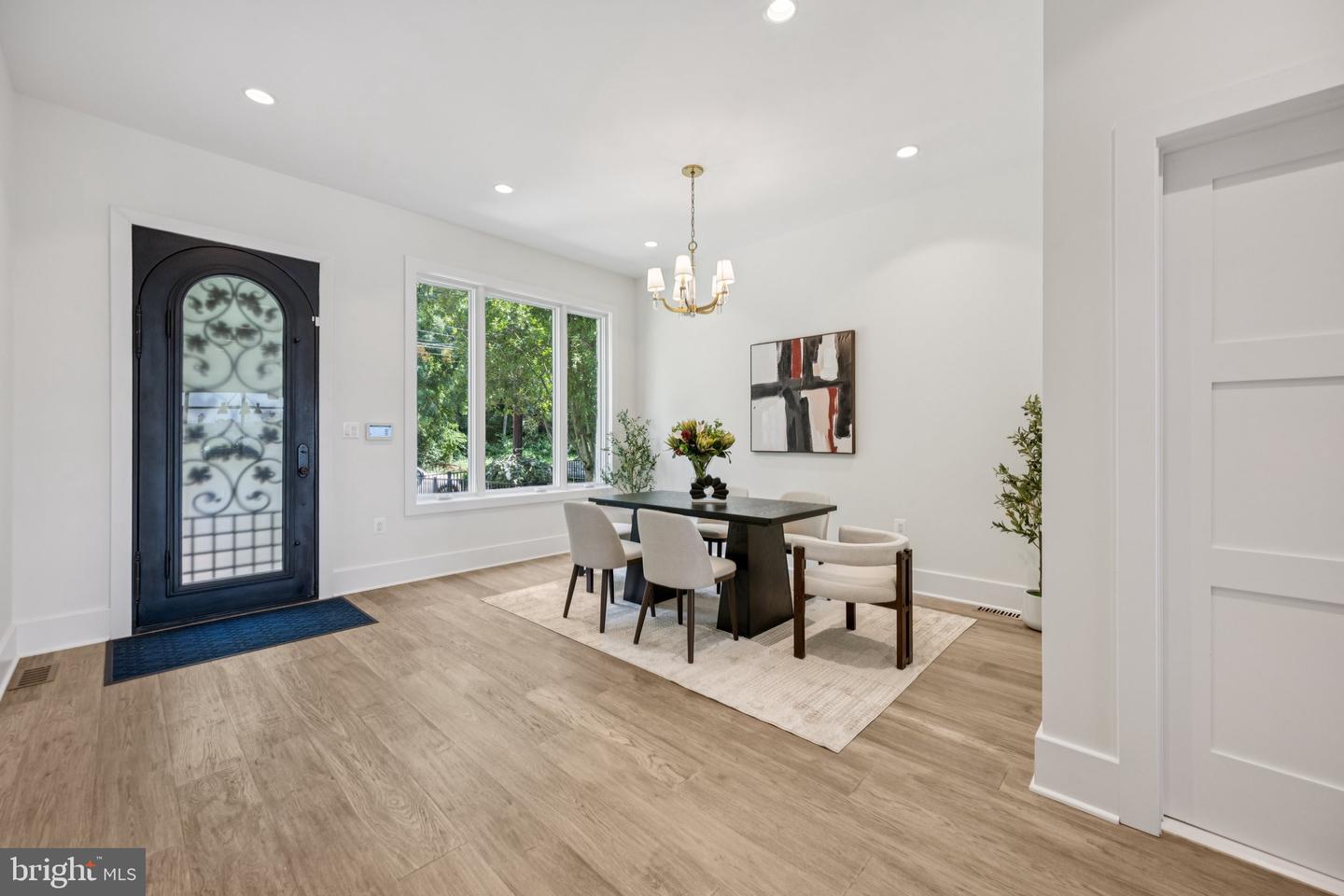 3550 WHITEHAVEN PKWY NW, WASHINGTON, District Of Columbia 20007, 5 Bedrooms Bedrooms, ,5 BathroomsBathrooms,Residential,For sale,3550 WHITEHAVEN PKWY NW,DCDC2211600 MLS # DCDC2211600