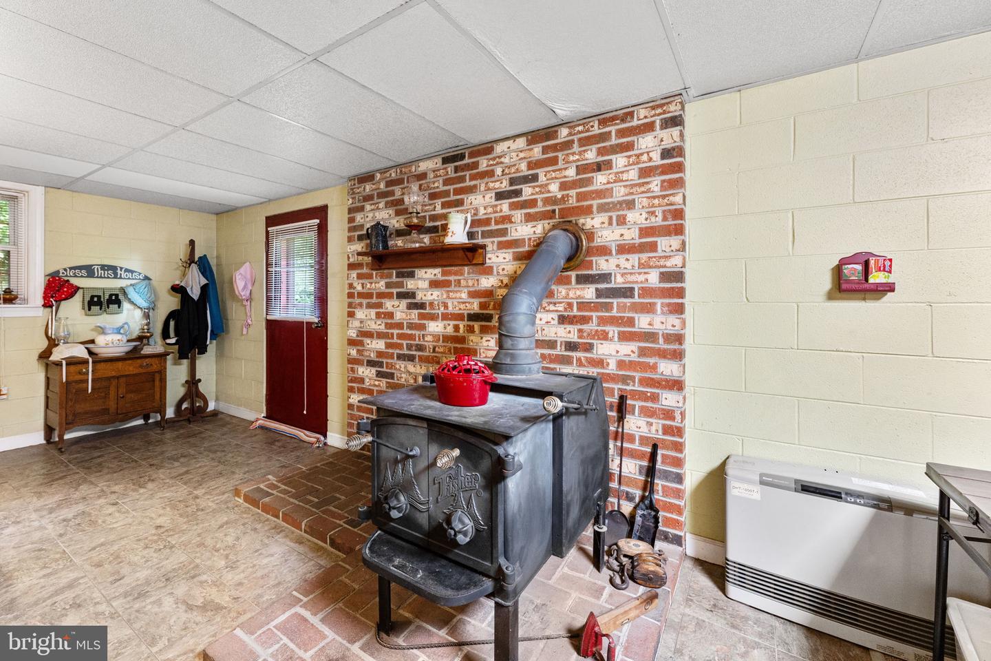 727 BRIZENDINE LN, DUNNSVILLE, Virginia 22454, 3 Bedrooms Bedrooms, 9 Rooms Rooms,2 BathroomsBathrooms,Residential,For sale,727 BRIZENDINE LN,VAES2000946 MLS # VAES2000946