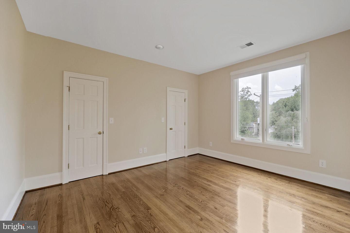 3121 ARIZONA AVE NW, WASHINGTON, District Of Columbia 20016, 5 Bedrooms Bedrooms, ,4 BathroomsBathrooms,Residential,For sale,3121 ARIZONA AVE NW,DCDC2211544 MLS # DCDC2211544