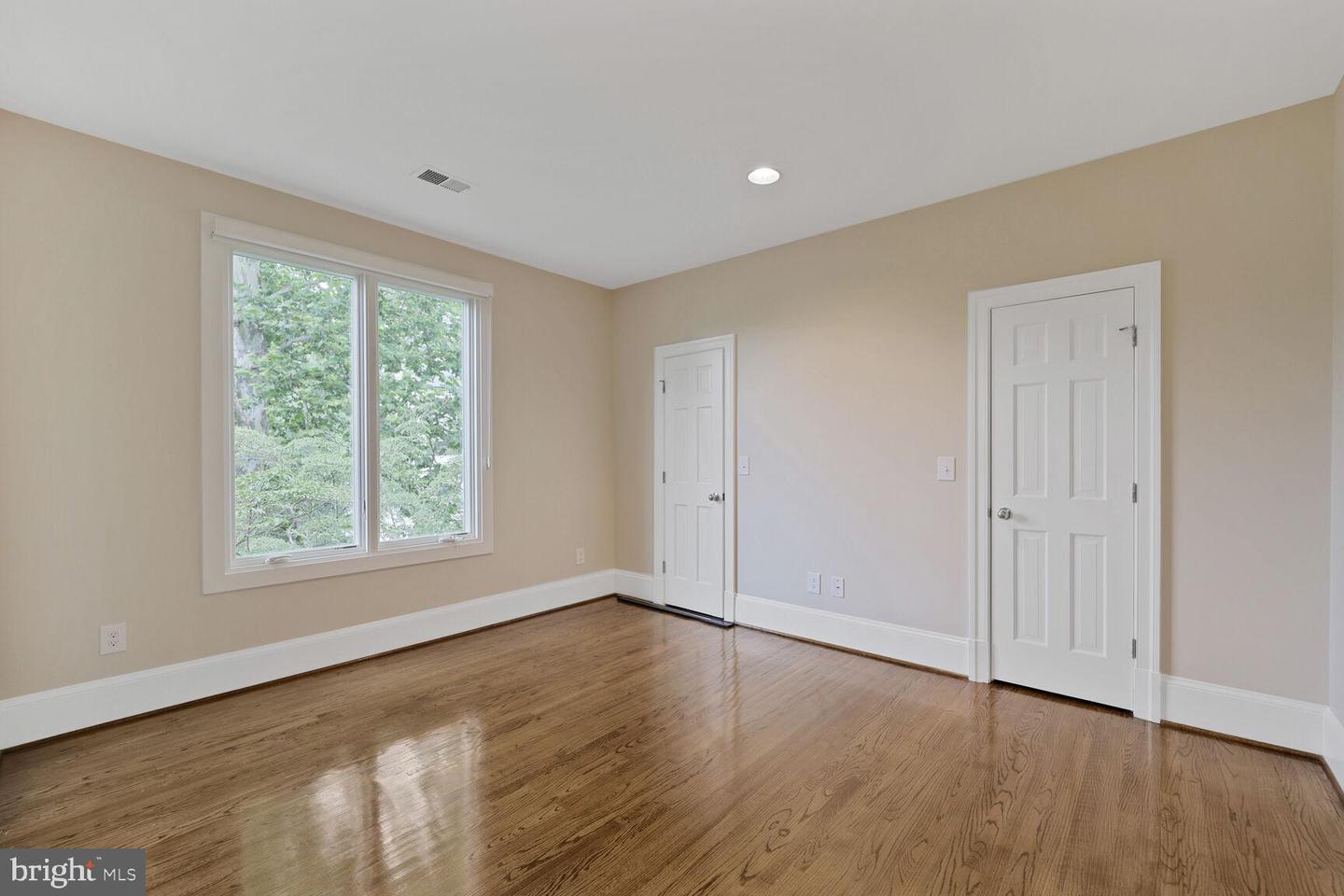 3121 ARIZONA AVE NW, WASHINGTON, District Of Columbia 20016, 5 Bedrooms Bedrooms, ,4 BathroomsBathrooms,Residential,For sale,3121 ARIZONA AVE NW,DCDC2211544 MLS # DCDC2211544