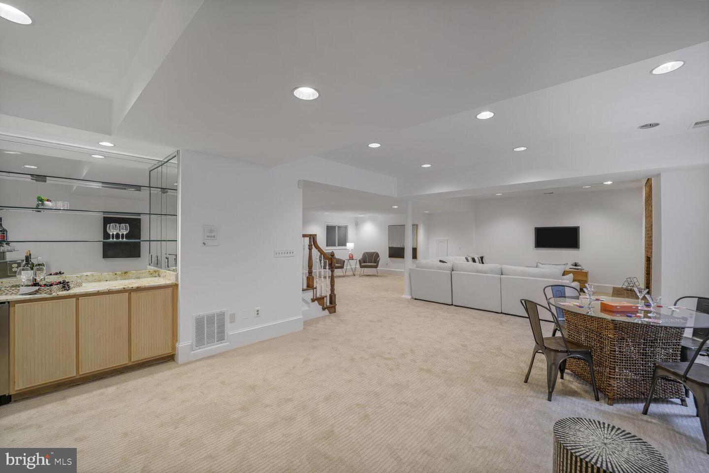 3121 ARIZONA AVE NW, WASHINGTON, District Of Columbia 20016, 5 Bedrooms Bedrooms, ,4 BathroomsBathrooms,Residential,For sale,3121 ARIZONA AVE NW,DCDC2211544 MLS # DCDC2211544