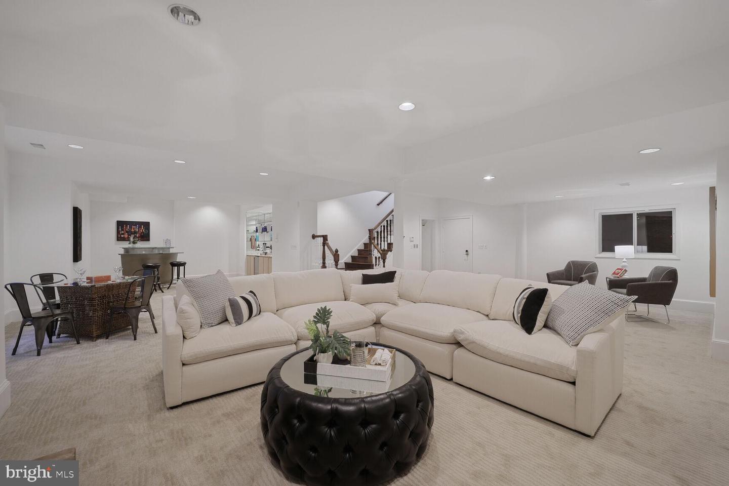 3121 ARIZONA AVE NW, WASHINGTON, District Of Columbia 20016, 5 Bedrooms Bedrooms, ,4 BathroomsBathrooms,Residential,For sale,3121 ARIZONA AVE NW,DCDC2211544 MLS # DCDC2211544