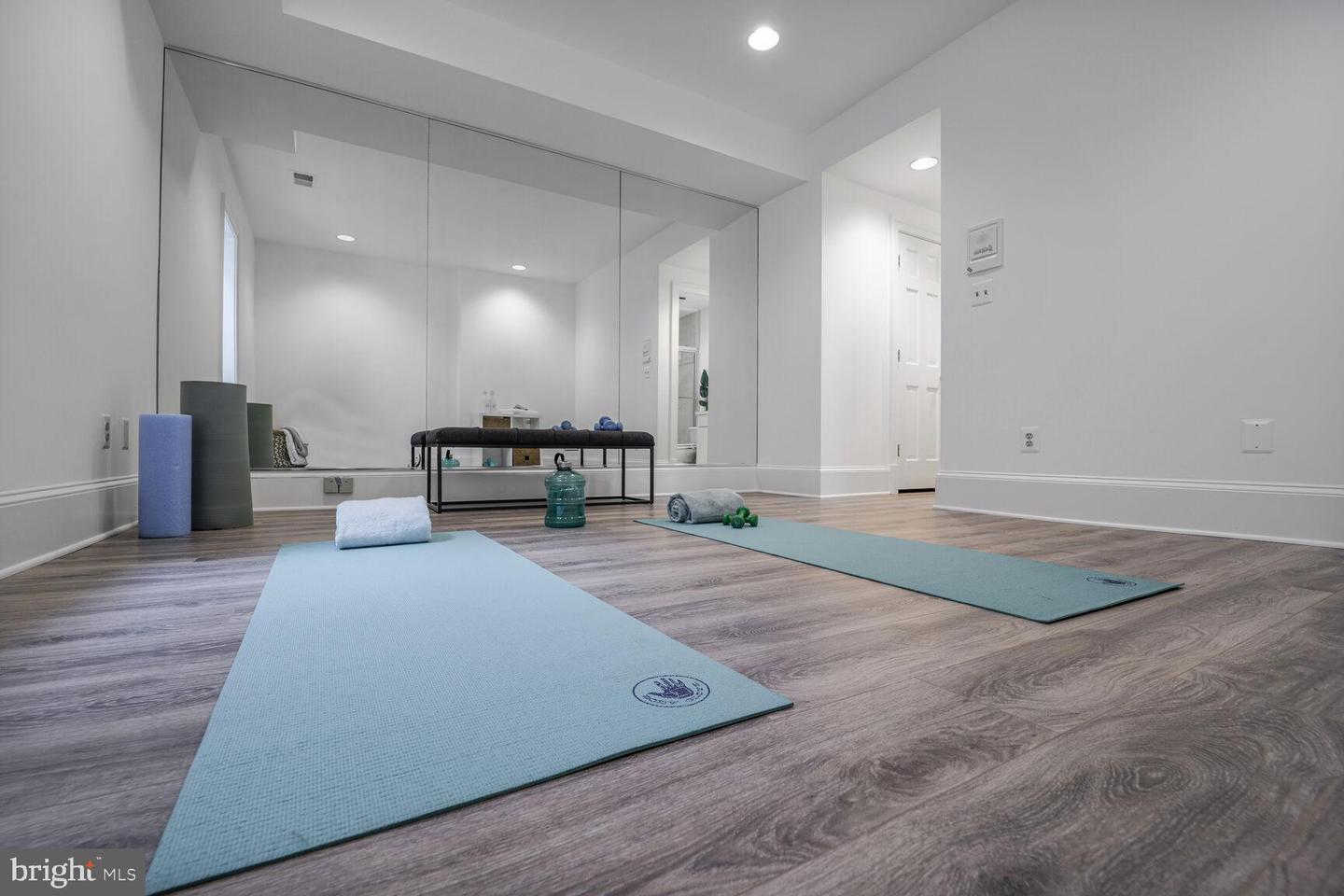 3121 ARIZONA AVE NW, WASHINGTON, District Of Columbia 20016, 5 Bedrooms Bedrooms, ,4 BathroomsBathrooms,Residential,For sale,3121 ARIZONA AVE NW,DCDC2211544 MLS # DCDC2211544