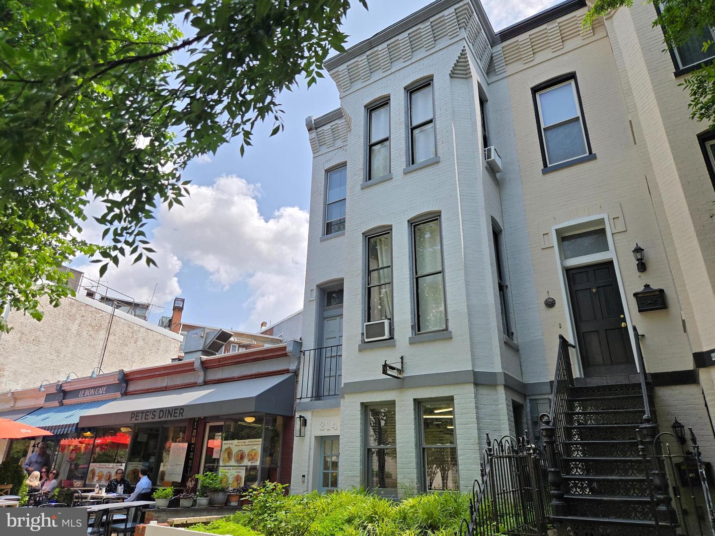 214 2ND ST SE, WASHINGTON, District Of Columbia 20003, 5 Bedrooms Bedrooms, ,2 BathroomsBathrooms,Residential,For sale,214 2ND ST SE,DCDC2211554 MLS # DCDC2211554