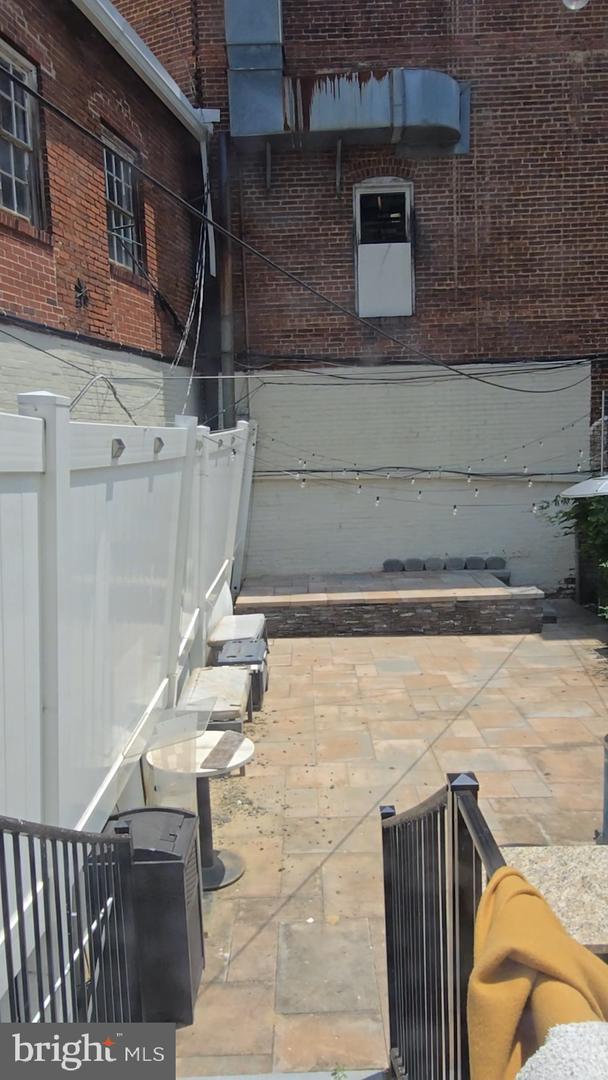 214 2ND ST SE, WASHINGTON, District Of Columbia 20003, 5 Bedrooms Bedrooms, ,2 BathroomsBathrooms,Residential,For sale,214 2ND ST SE,DCDC2211554 MLS # DCDC2211554