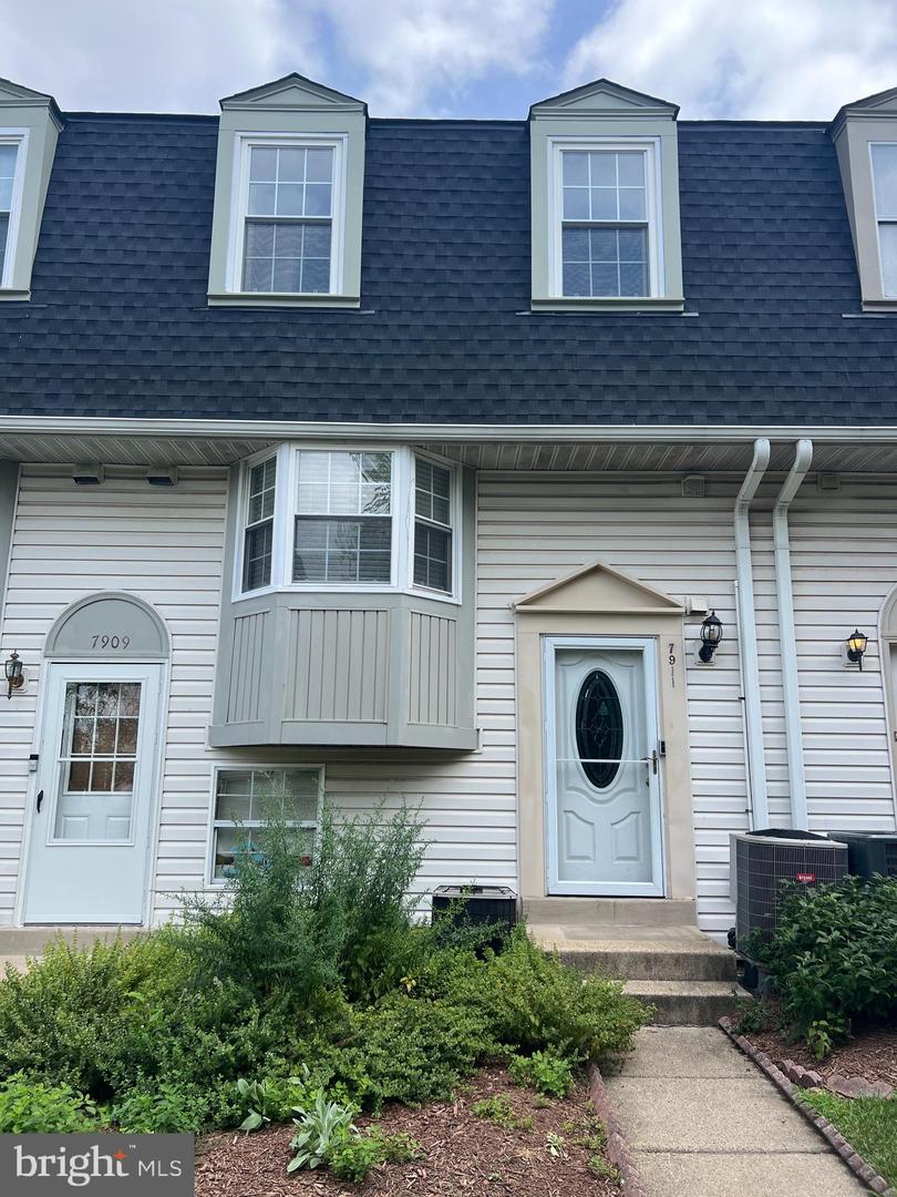 7911 HUGH MULLEN DR, MANASSAS, Virginia 20109, 3 Bedrooms Bedrooms, ,1 BathroomBathrooms,Residential,For sale,7911 HUGH MULLEN DR,VAPW2099764 MLS # VAPW2099764