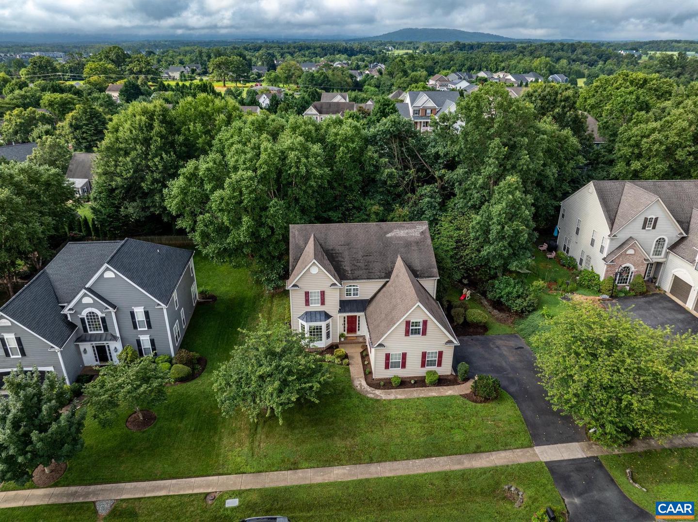 363 GRAYROCK DR, CROZET, Virginia 22932, 5 Bedrooms Bedrooms, ,3 BathroomsBathrooms,Residential,For sale,363 GRAYROCK DR,667021 MLS # 667021