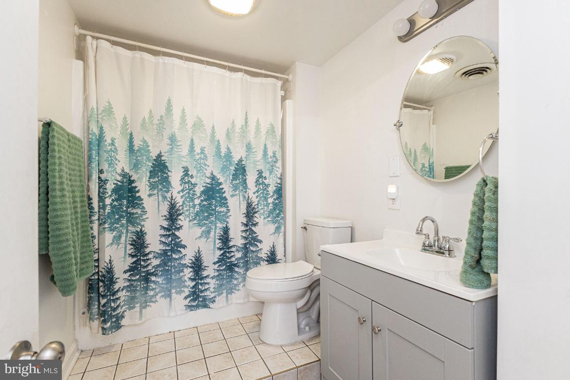 518 WARREN AVE, FRONT ROYAL, Virginia 22630, 4 Bedrooms Bedrooms, ,2 BathroomsBathrooms,Residential,For sale,518 WARREN AVE,VAWR2011778 MLS # VAWR2011778