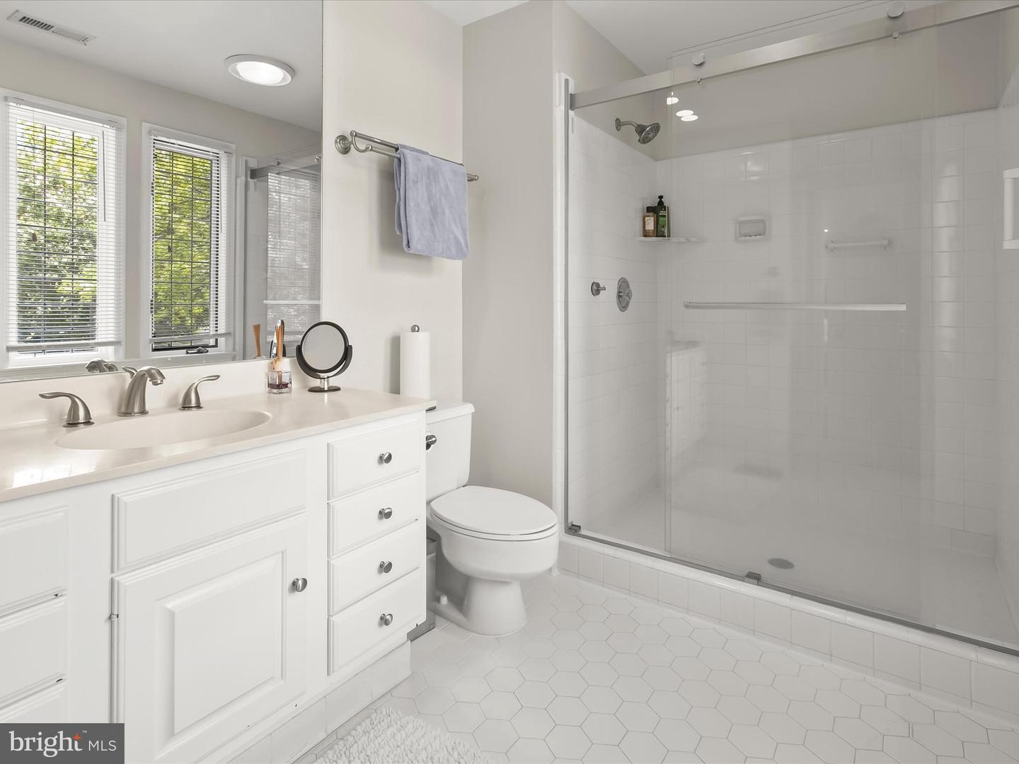 5135 YUMA ST NW, WASHINGTON, District Of Columbia 20016, 4 Bedrooms Bedrooms, ,5 BathroomsBathrooms,Residential,For sale,5135 YUMA ST NW,DCDC2211618 MLS # DCDC2211618