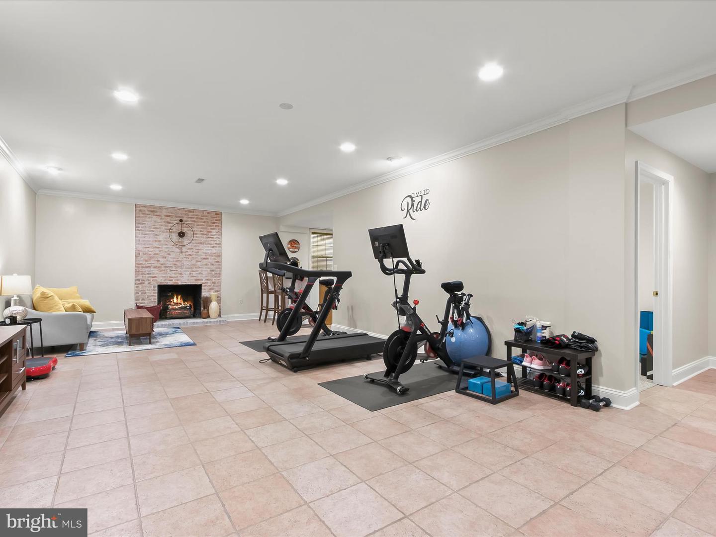 5135 YUMA ST NW, WASHINGTON, District Of Columbia 20016, 4 Bedrooms Bedrooms, ,5 BathroomsBathrooms,Residential,For sale,5135 YUMA ST NW,DCDC2211618 MLS # DCDC2211618