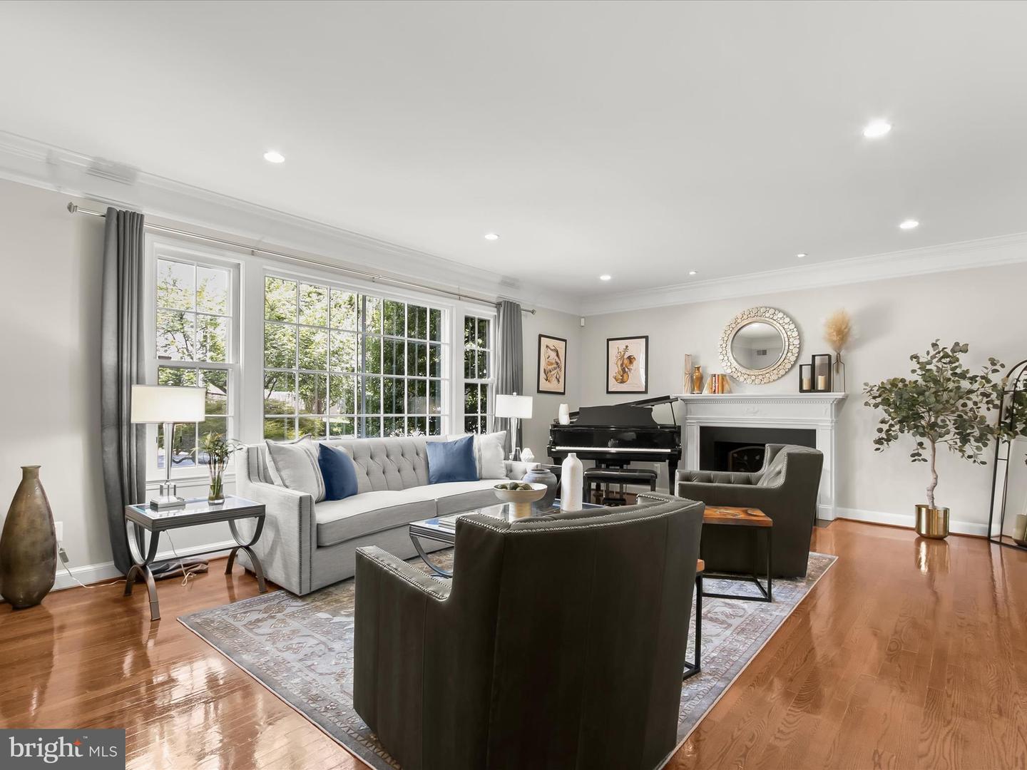 5135 YUMA ST NW, WASHINGTON, District Of Columbia 20016, 4 Bedrooms Bedrooms, ,5 BathroomsBathrooms,Residential,For sale,5135 YUMA ST NW,DCDC2211618 MLS # DCDC2211618