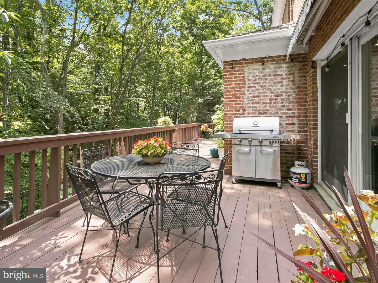 5135 YUMA ST NW, WASHINGTON, District Of Columbia 20016, 4 Bedrooms Bedrooms, ,5 BathroomsBathrooms,Residential,For sale,5135 YUMA ST NW,DCDC2211618 MLS # DCDC2211618