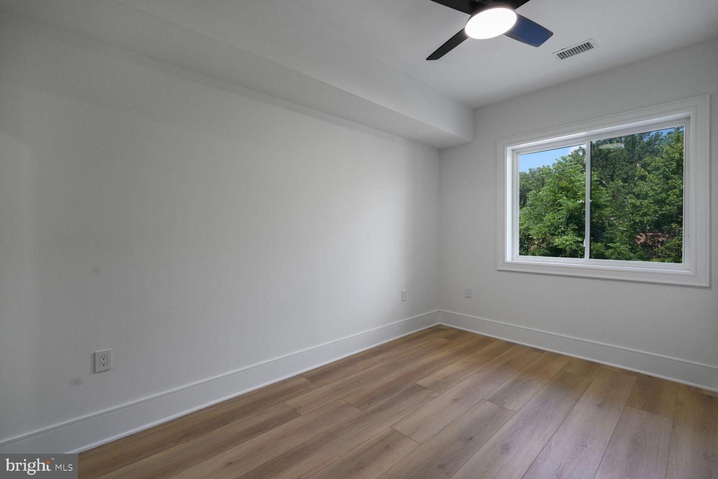 2524 41ST ST NW #UNIT 2, WASHINGTON, District Of Columbia 20007, 2 Bedrooms Bedrooms, ,2 BathroomsBathrooms,Residential,For sale,2524 41ST ST NW #UNIT 2,DCDC2211628 MLS # DCDC2211628