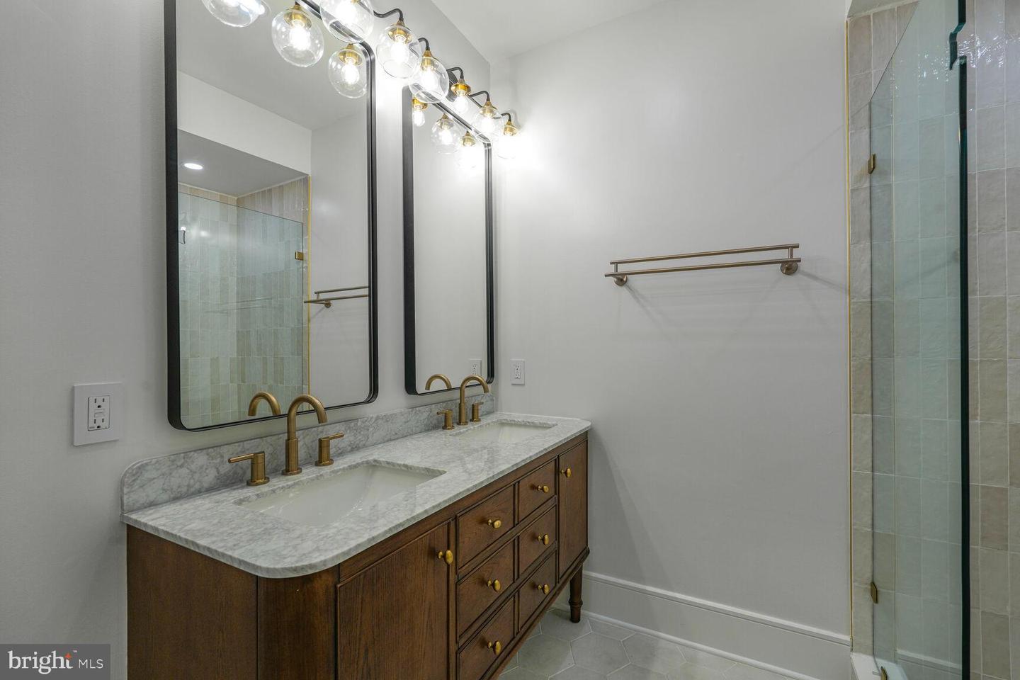 2524 41ST ST NW #UNIT 2, WASHINGTON, District Of Columbia 20007, 2 Bedrooms Bedrooms, ,2 BathroomsBathrooms,Residential,For sale,2524 41ST ST NW #UNIT 2,DCDC2211628 MLS # DCDC2211628