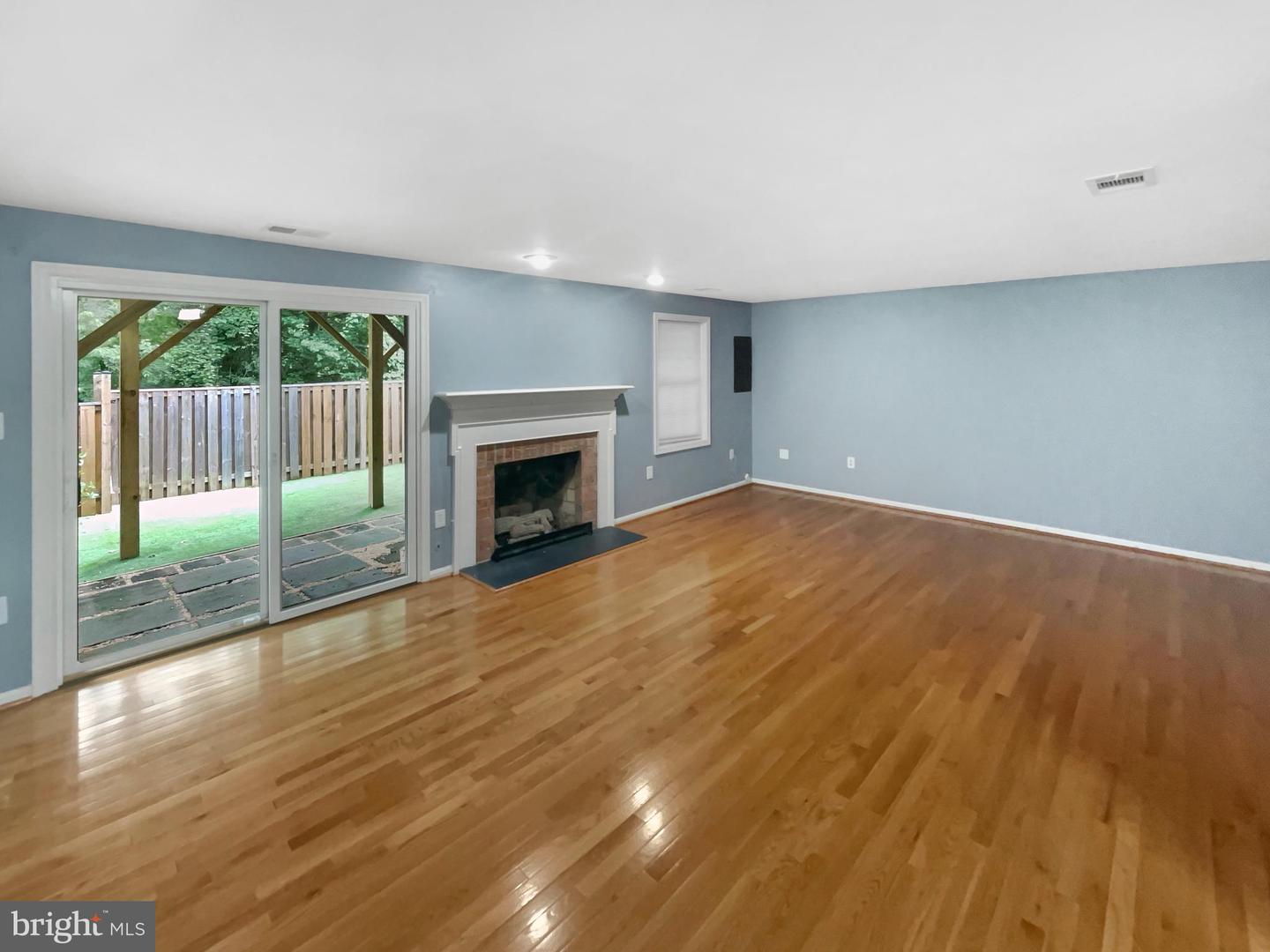 7227 GENTIAN CT, SPRINGFIELD, Virginia 22152, 3 Bedrooms Bedrooms, ,2 BathroomsBathrooms,Residential,For sale,7227 GENTIAN CT,VAFX2256944 MLS # VAFX2256944