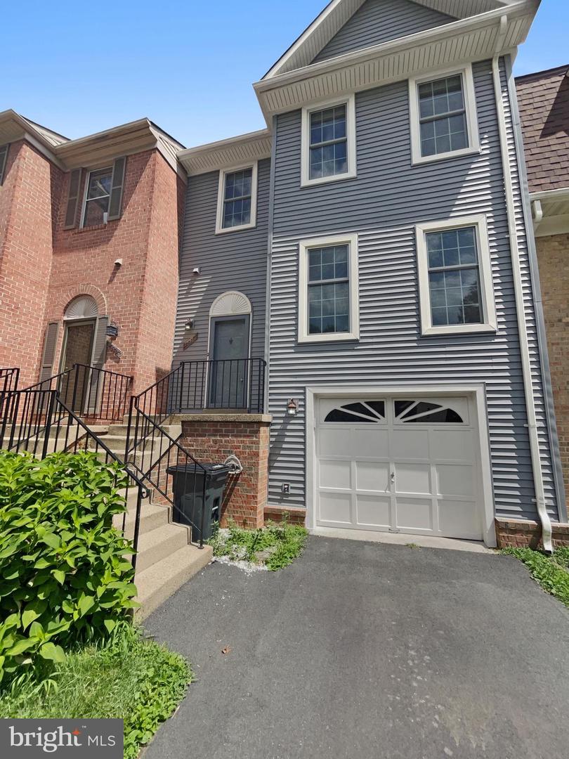 7227 GENTIAN CT, SPRINGFIELD, Virginia 22152, 3 Bedrooms Bedrooms, ,2 BathroomsBathrooms,Residential,For sale,7227 GENTIAN CT,VAFX2256944 MLS # VAFX2256944