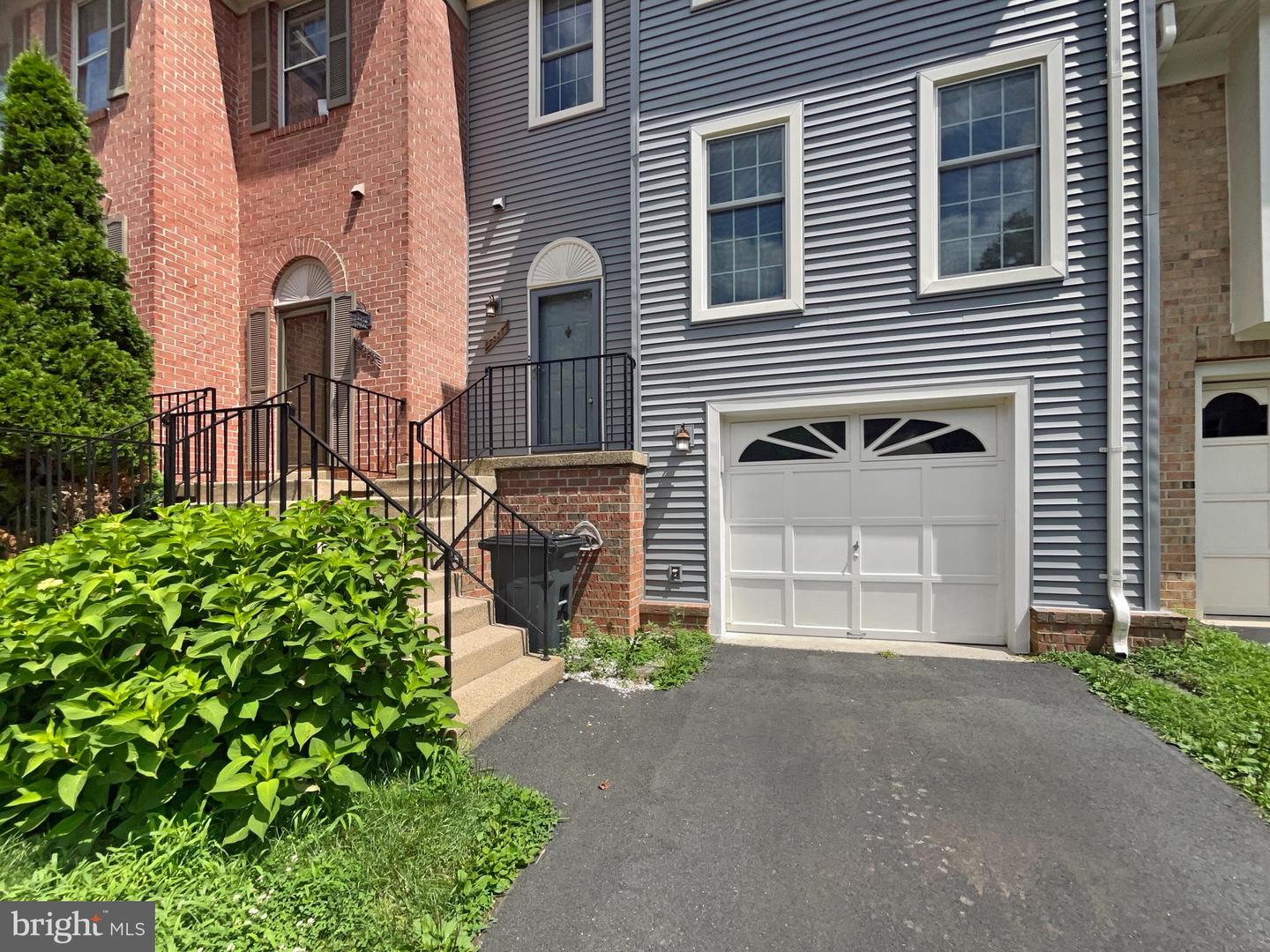 7227 GENTIAN CT, SPRINGFIELD, Virginia 22152, 3 Bedrooms Bedrooms, ,2 BathroomsBathrooms,Residential,For sale,7227 GENTIAN CT,VAFX2256944 MLS # VAFX2256944