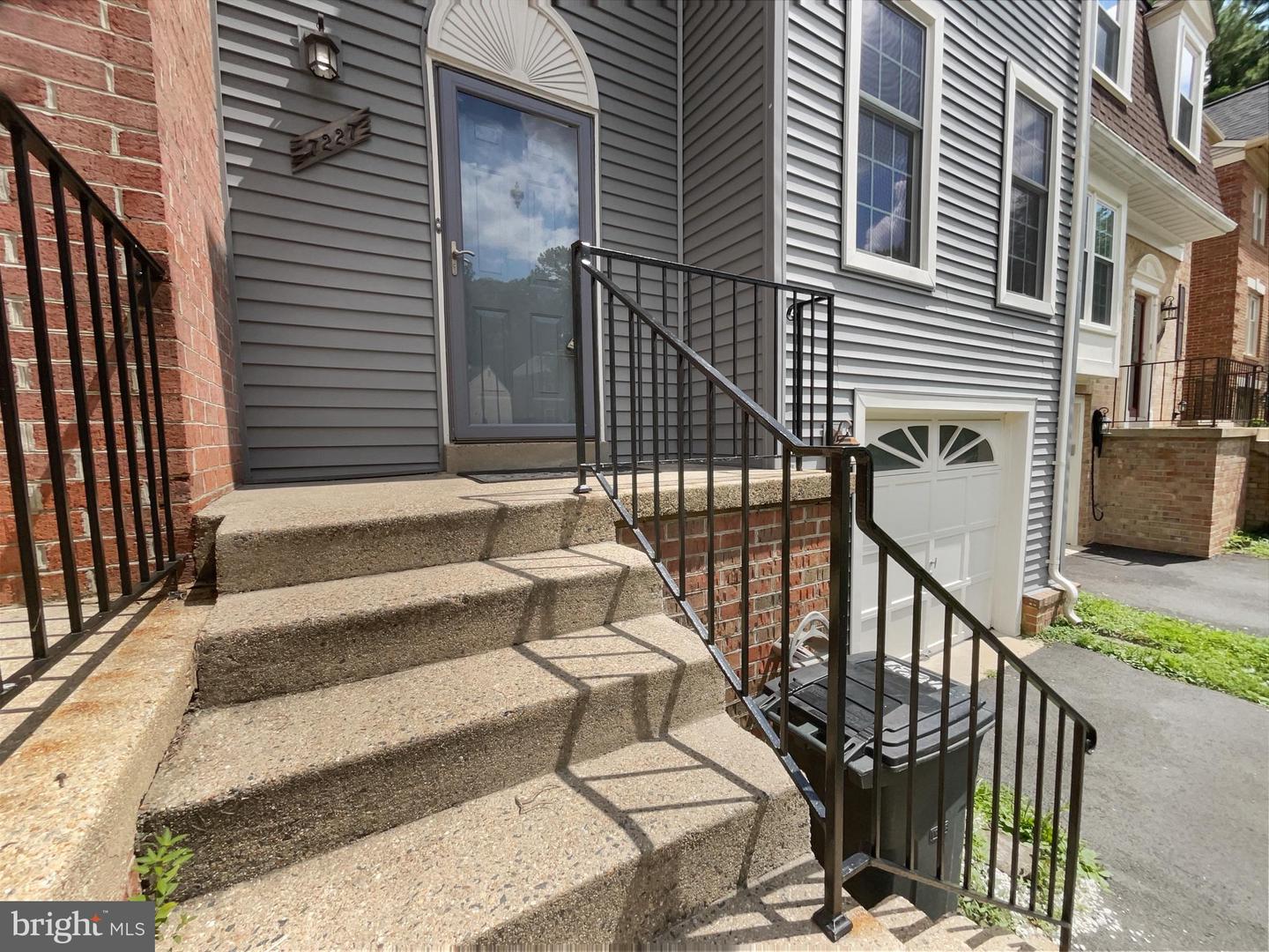 7227 GENTIAN CT, SPRINGFIELD, Virginia 22152, 3 Bedrooms Bedrooms, ,2 BathroomsBathrooms,Residential,For sale,7227 GENTIAN CT,VAFX2256944 MLS # VAFX2256944