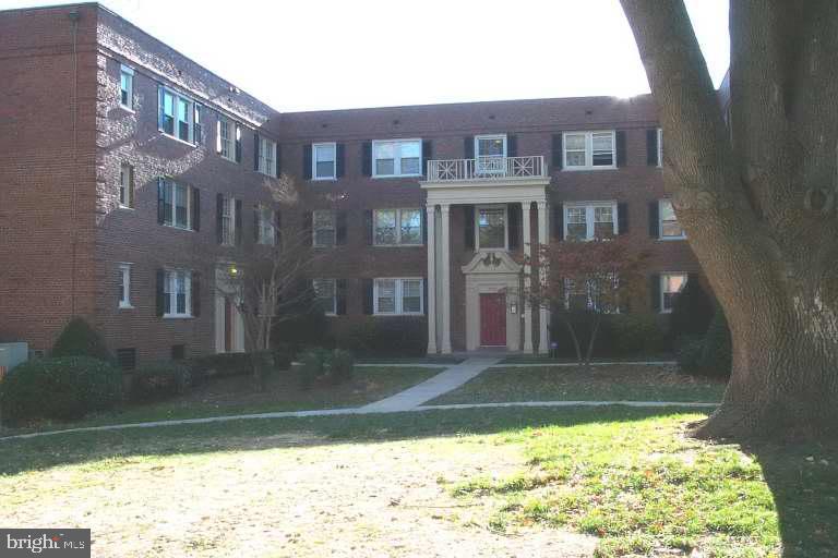 3937 PENNSYLVANIA AVE SE #102, WASHINGTON, District Of Columbia 20020, 1 Bedroom Bedrooms, ,1 BathroomBathrooms,Residential,For sale,3937 PENNSYLVANIA AVE SE #102,DCDC2211634 MLS # DCDC2211634