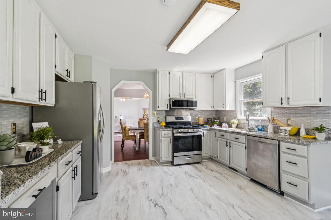 4209 OAKHILL RD, FREDERICKSBURG, Virginia 22408, 4 Bedrooms Bedrooms, 8 Rooms Rooms,2 BathroomsBathrooms,Residential,For sale,4209 OAKHILL RD,VASP2034864 MLS # VASP2034864