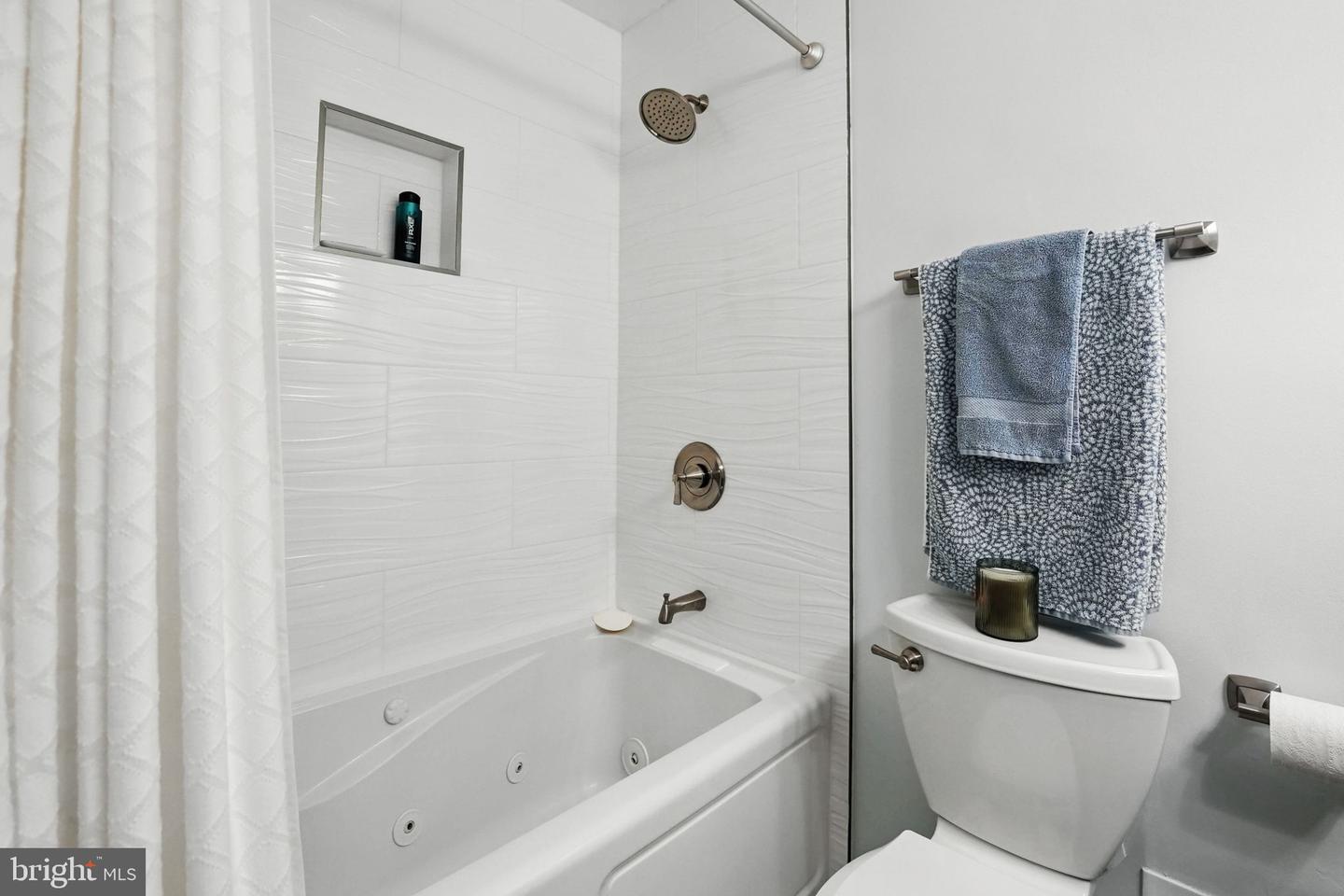 6404 YATES FORD RD, MANASSAS, Virginia 20111, 4 Bedrooms Bedrooms, ,3 BathroomsBathrooms,Residential,For sale,6404 YATES FORD RD,VAPW2099774 MLS # VAPW2099774