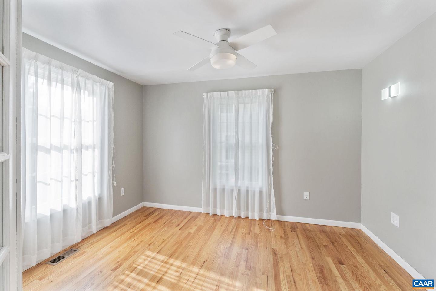 118 ROYS PL, CHARLOTTESVILLE, Virginia 22902, 4 Bedrooms Bedrooms, ,3 BathroomsBathrooms,Residential,For sale,118 ROYS PL,667032 MLS # 667032