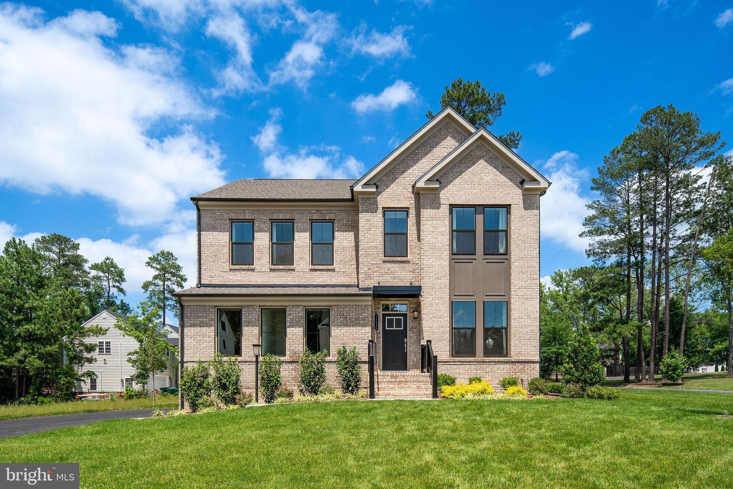 11572 CHAPMAN MILL DR, GLEN ALLEN, Virginia 23060, 4 Bedrooms Bedrooms, ,2 BathroomsBathrooms,Residential,For sale,11572 CHAPMAN MILL DR,VAHN2000998 MLS # VAHN2000998