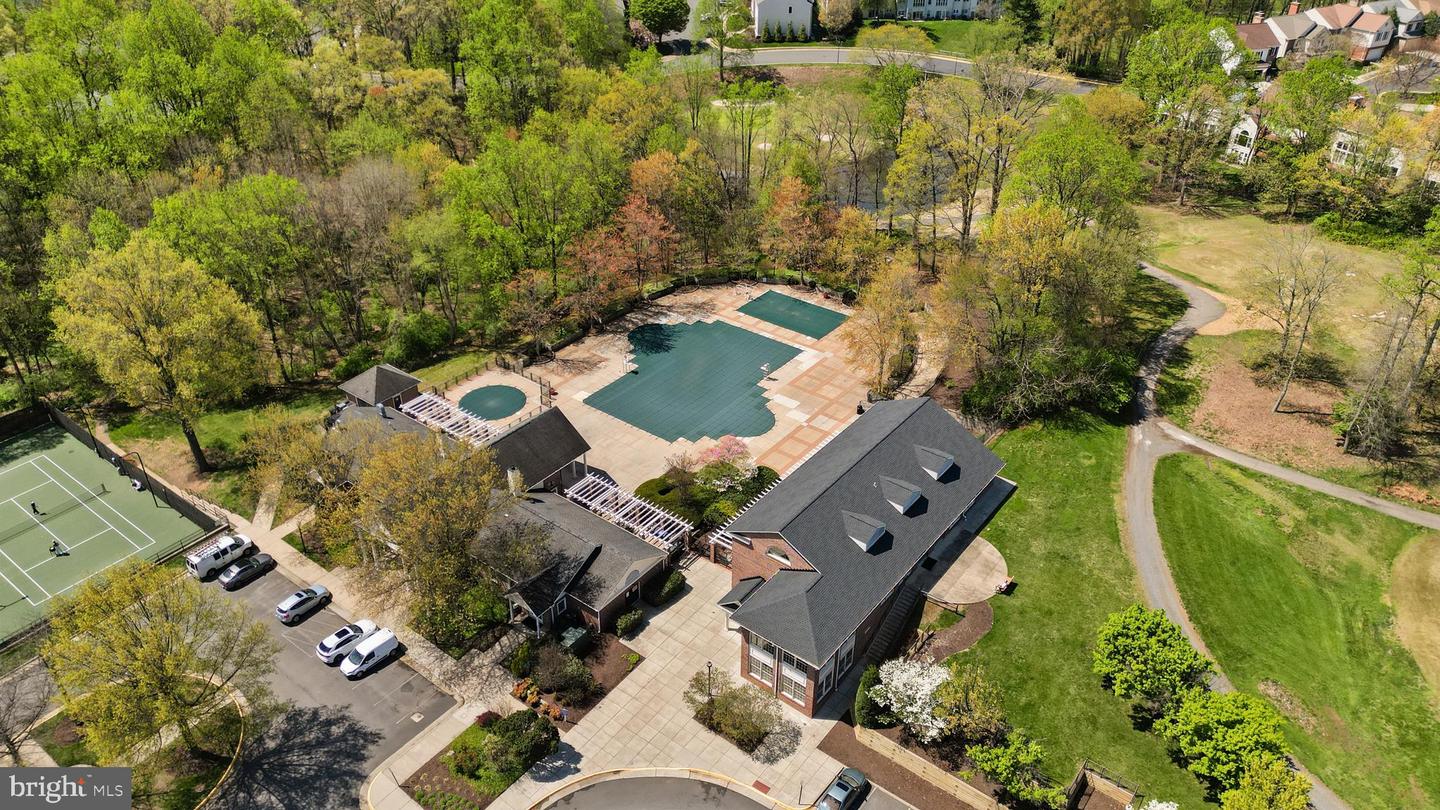 11770 VALLEY RIDGE CIR, FAIRFAX, Virginia 22033, 3 Bedrooms Bedrooms, ,3 BathroomsBathrooms,Residential,For sale,11770 VALLEY RIDGE CIR,VAFX2256860 MLS # VAFX2256860