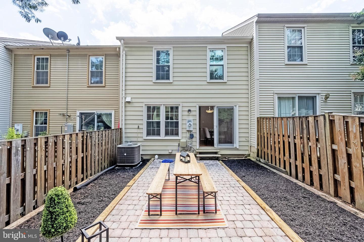 5415 NEW LONDON PARK DR, FAIRFAX, Virginia 22032, 3 Bedrooms Bedrooms, 12 Rooms Rooms,3 BathroomsBathrooms,Residential,For sale,5415 NEW LONDON PARK DR,VAFX2256872 MLS # VAFX2256872