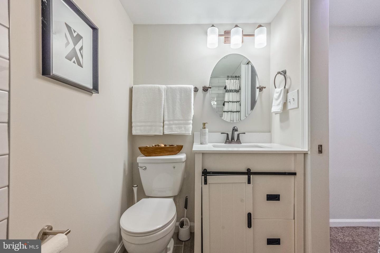 5415 NEW LONDON PARK DR, FAIRFAX, Virginia 22032, 3 Bedrooms Bedrooms, 12 Rooms Rooms,3 BathroomsBathrooms,Residential,For sale,5415 NEW LONDON PARK DR,VAFX2256872 MLS # VAFX2256872