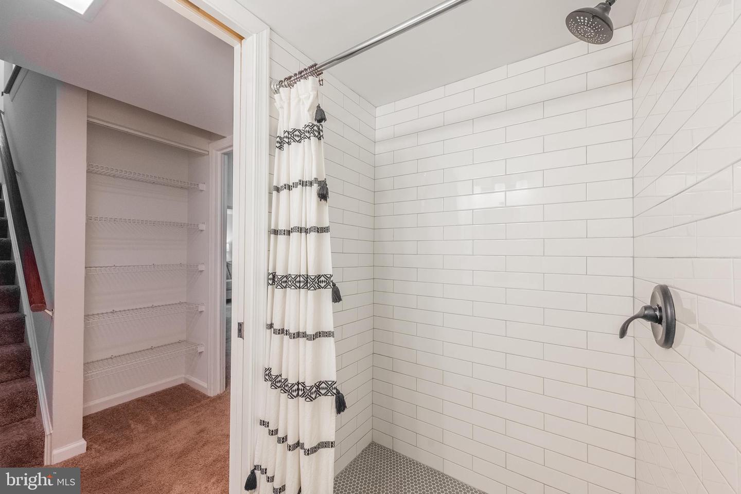 5415 NEW LONDON PARK DR, FAIRFAX, Virginia 22032, 3 Bedrooms Bedrooms, 12 Rooms Rooms,3 BathroomsBathrooms,Residential,For sale,5415 NEW LONDON PARK DR,VAFX2256872 MLS # VAFX2256872