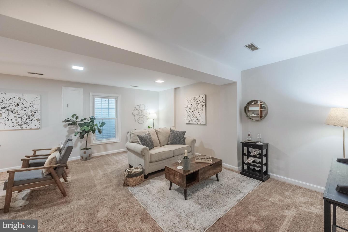 5415 NEW LONDON PARK DR, FAIRFAX, Virginia 22032, 3 Bedrooms Bedrooms, 12 Rooms Rooms,3 BathroomsBathrooms,Residential,For sale,5415 NEW LONDON PARK DR,VAFX2256872 MLS # VAFX2256872