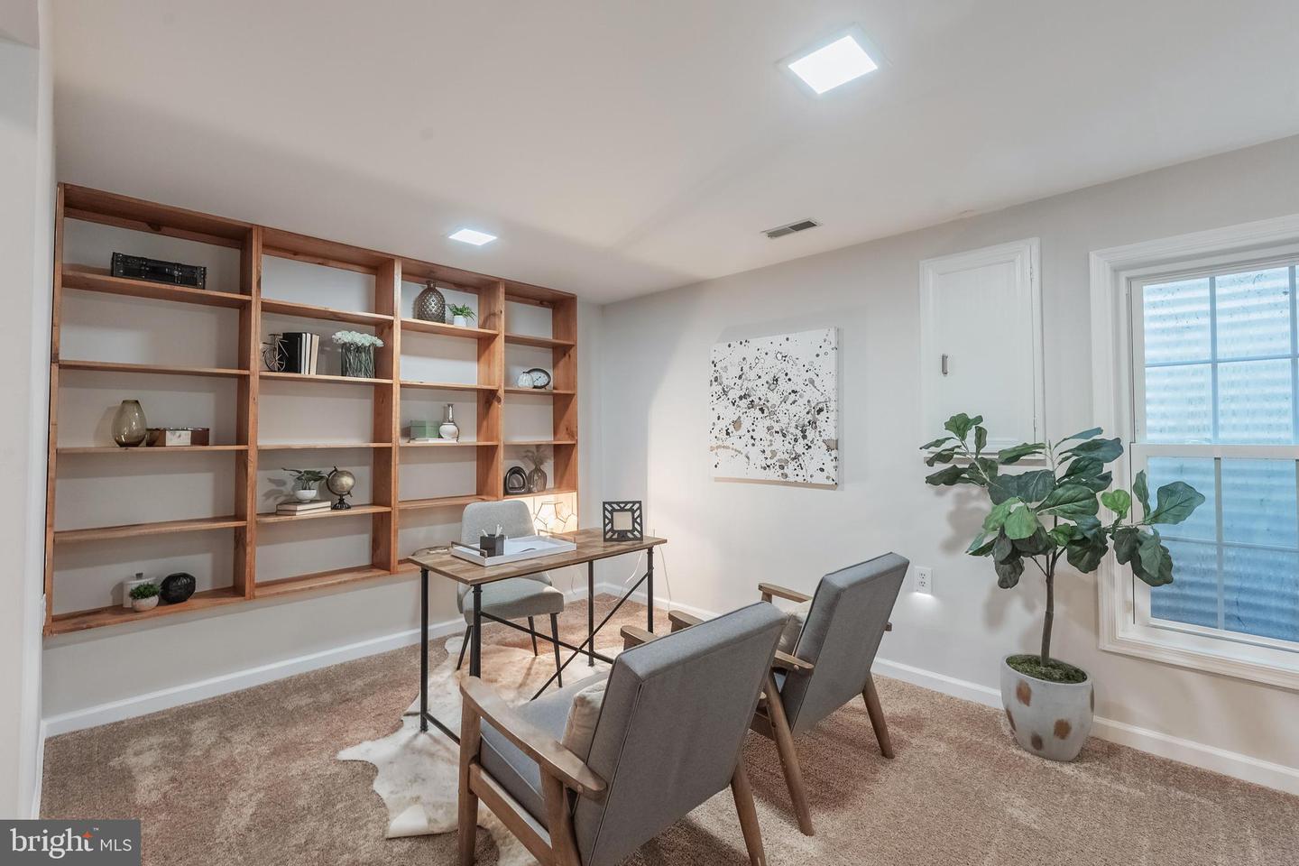 5415 NEW LONDON PARK DR, FAIRFAX, Virginia 22032, 3 Bedrooms Bedrooms, 12 Rooms Rooms,3 BathroomsBathrooms,Residential,For sale,5415 NEW LONDON PARK DR,VAFX2256872 MLS # VAFX2256872