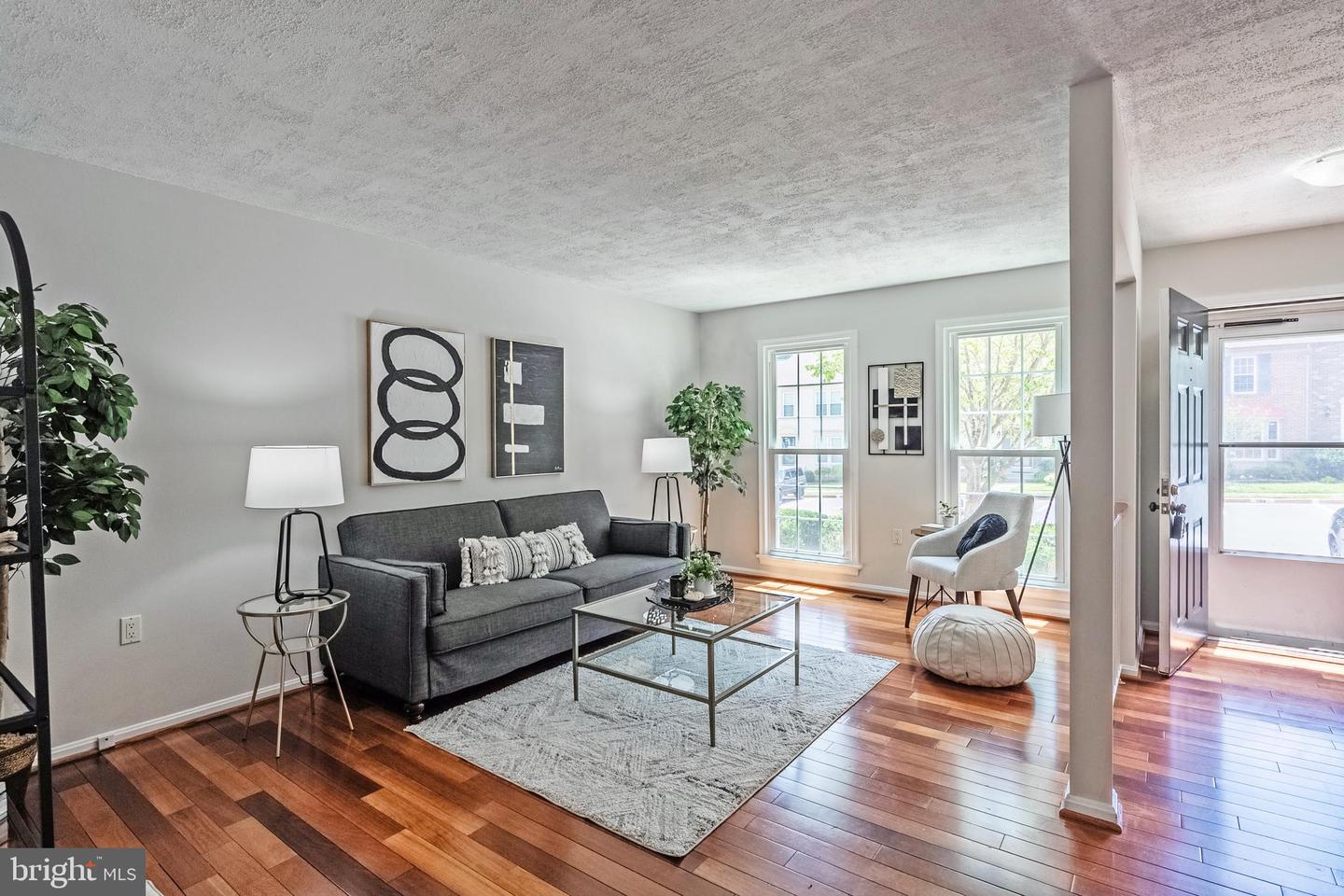 5415 NEW LONDON PARK DR, FAIRFAX, Virginia 22032, 3 Bedrooms Bedrooms, 12 Rooms Rooms,3 BathroomsBathrooms,Residential,For sale,5415 NEW LONDON PARK DR,VAFX2256872 MLS # VAFX2256872