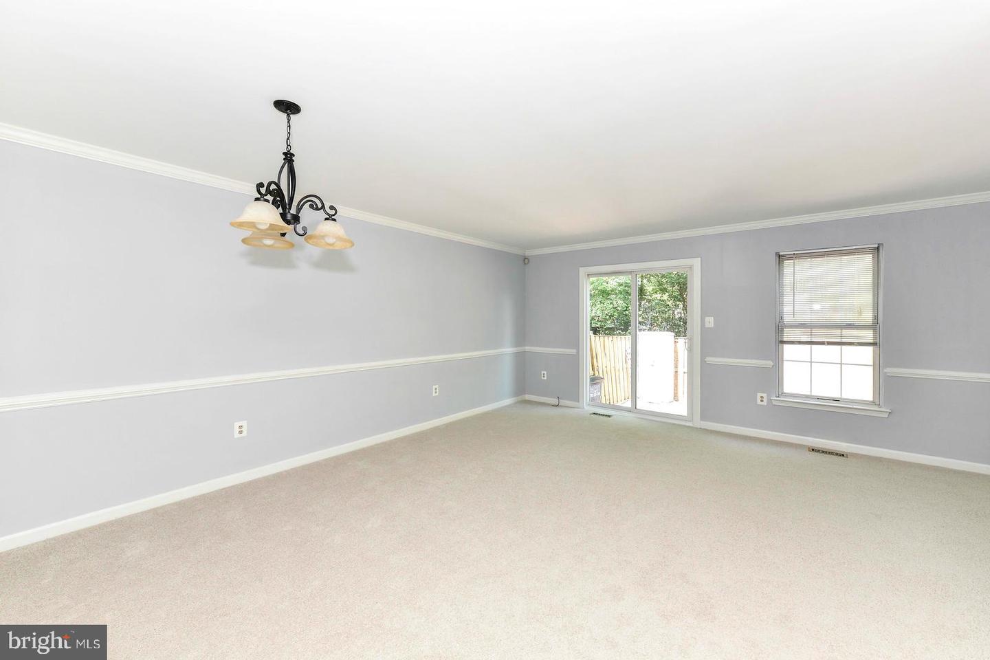 6046 RAINA DR, CENTREVILLE, Virginia 20120, 3 Bedrooms Bedrooms, ,3 BathroomsBathrooms,Residential,For sale,6046 RAINA DR,VAFX2256874 MLS # VAFX2256874
