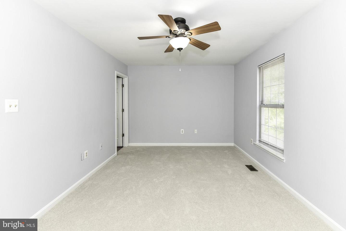 6046 RAINA DR, CENTREVILLE, Virginia 20120, 3 Bedrooms Bedrooms, ,3 BathroomsBathrooms,Residential,For sale,6046 RAINA DR,VAFX2256874 MLS # VAFX2256874