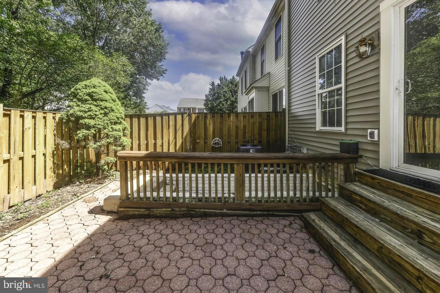6046 RAINA DR, CENTREVILLE, Virginia 20120, 3 Bedrooms Bedrooms, ,3 BathroomsBathrooms,Residential,For sale,6046 RAINA DR,VAFX2256874 MLS # VAFX2256874