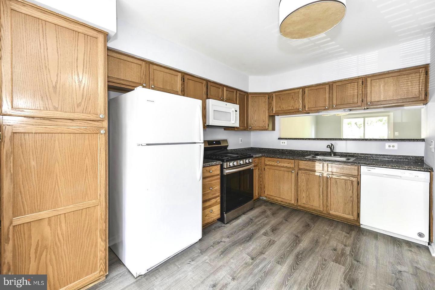 6046 RAINA DR, CENTREVILLE, Virginia 20120, 3 Bedrooms Bedrooms, ,3 BathroomsBathrooms,Residential,For sale,6046 RAINA DR,VAFX2256874 MLS # VAFX2256874