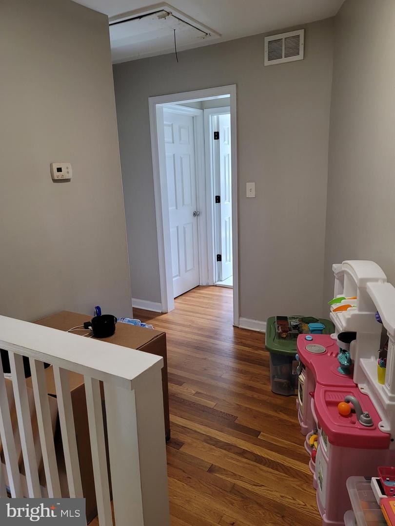 9111 YORKSHIRE LN, MANASSAS, Virginia 20111, 4 Bedrooms Bedrooms, ,3 BathroomsBathrooms,Residential,For sale,9111 YORKSHIRE LN,VAPW2099758 MLS # VAPW2099758