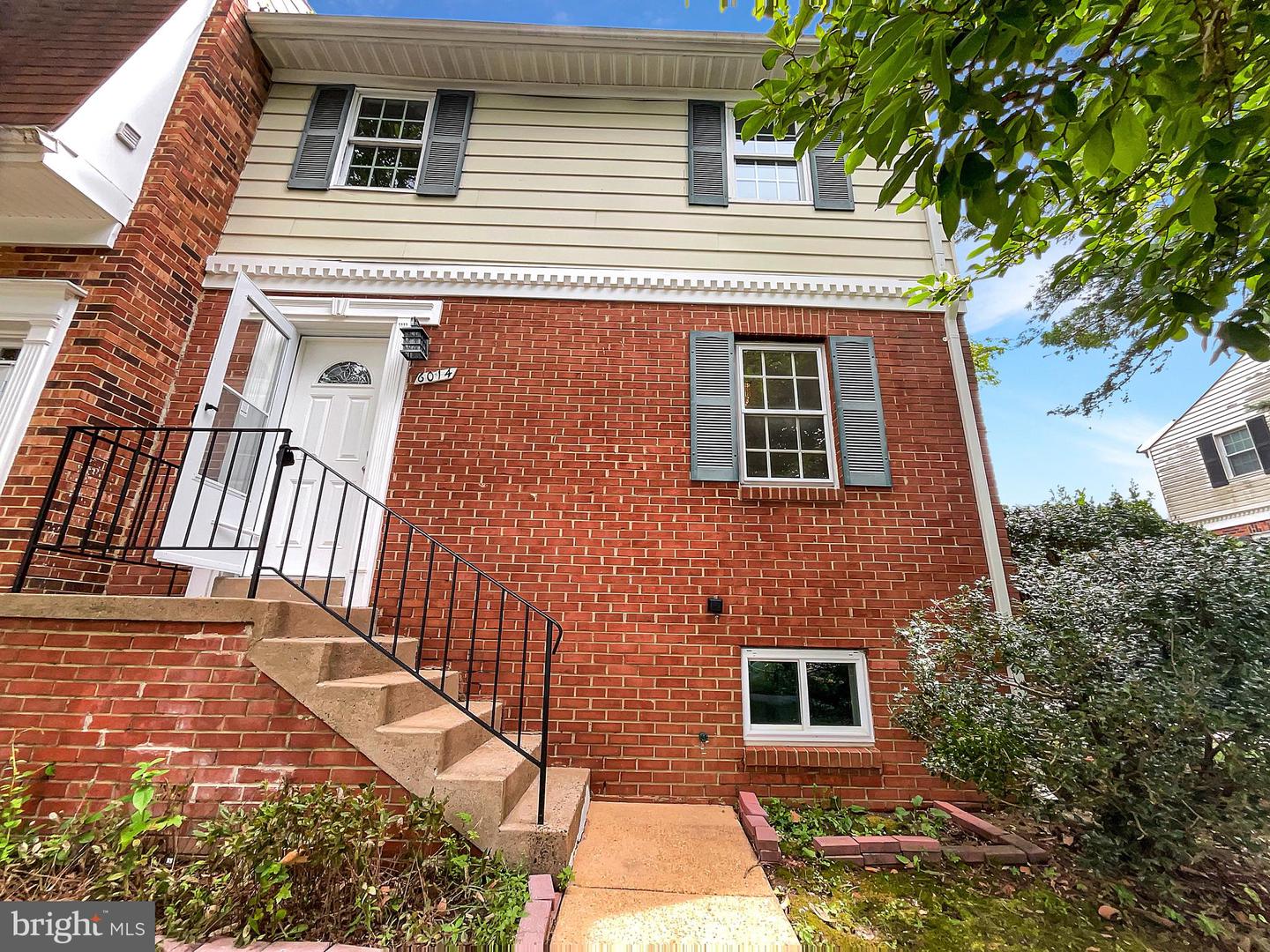 6014 TICONDEROGA CT, BURKE, Virginia 22015, 4 Bedrooms Bedrooms, ,2 BathroomsBathrooms,Residential,For sale,6014 TICONDEROGA CT,VAFX2256976 MLS # VAFX2256976