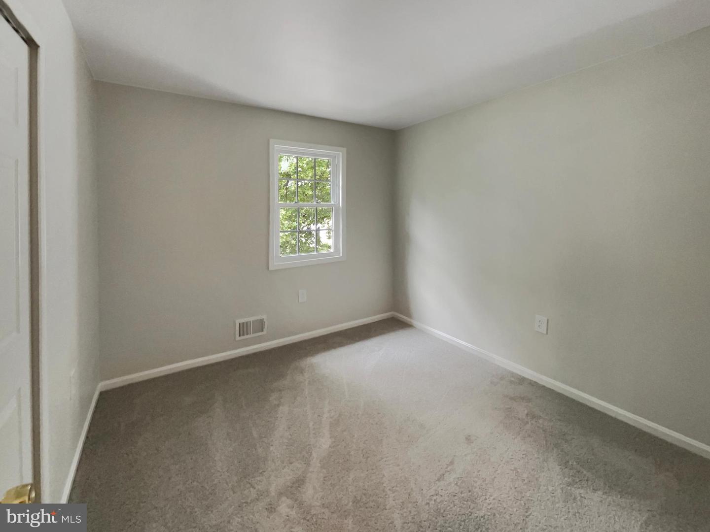 6014 TICONDEROGA CT, BURKE, Virginia 22015, 4 Bedrooms Bedrooms, ,2 BathroomsBathrooms,Residential,For sale,6014 TICONDEROGA CT,VAFX2256976 MLS # VAFX2256976