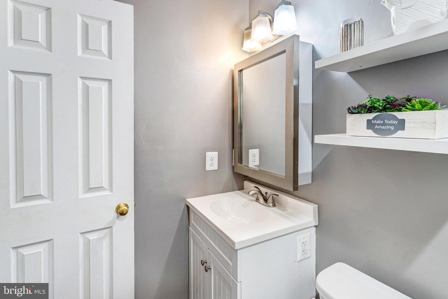 12944 LOCKLEVEN LN, WOODBRIDGE, Virginia 22192, 3 Bedrooms Bedrooms, ,2 BathroomsBathrooms,Residential,For sale,12944 LOCKLEVEN LN,VAPW2099782 MLS # VAPW2099782