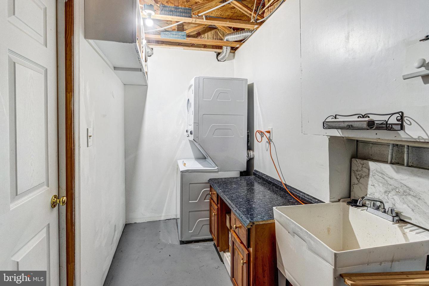 12944 LOCKLEVEN LN, WOODBRIDGE, Virginia 22192, 3 Bedrooms Bedrooms, ,2 BathroomsBathrooms,Residential,For sale,12944 LOCKLEVEN LN,VAPW2099782 MLS # VAPW2099782