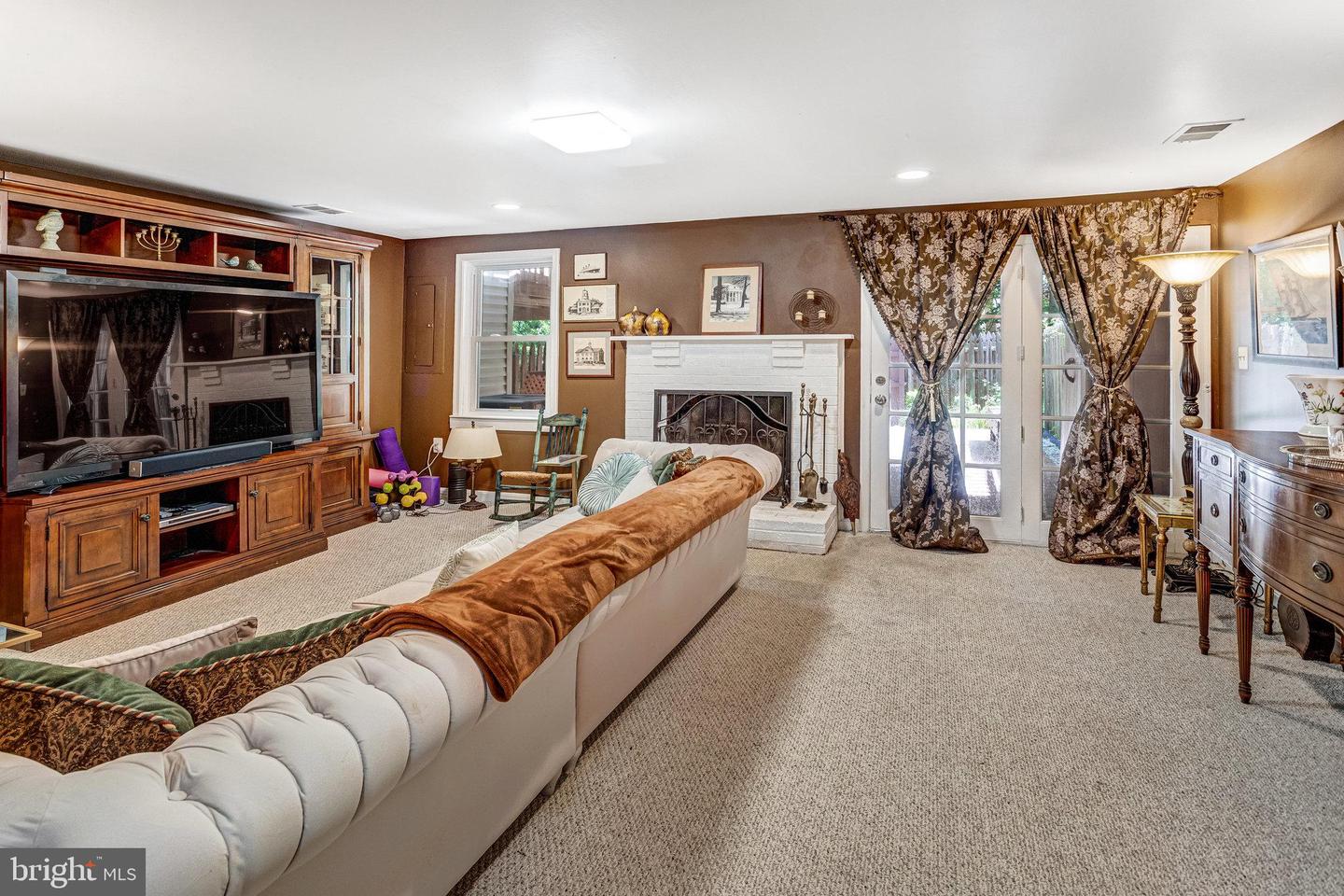 12944 LOCKLEVEN LN, WOODBRIDGE, Virginia 22192, 3 Bedrooms Bedrooms, ,2 BathroomsBathrooms,Residential,For sale,12944 LOCKLEVEN LN,VAPW2099782 MLS # VAPW2099782