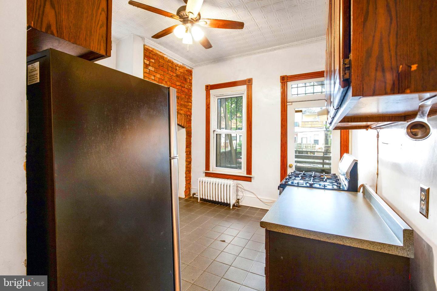 1347 IRVING ST NW, WASHINGTON, District Of Columbia 20010, 5 Bedrooms Bedrooms, ,2 BathroomsBathrooms,Residential,For sale,1347 IRVING ST NW,DCDC2211668 MLS # DCDC2211668