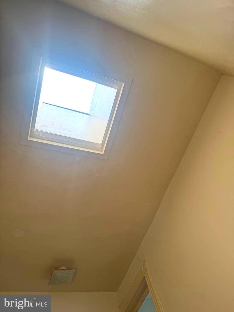1347 IRVING ST NW, WASHINGTON, District Of Columbia 20010, 5 Bedrooms Bedrooms, ,2 BathroomsBathrooms,Residential,For sale,1347 IRVING ST NW,DCDC2211668 MLS # DCDC2211668