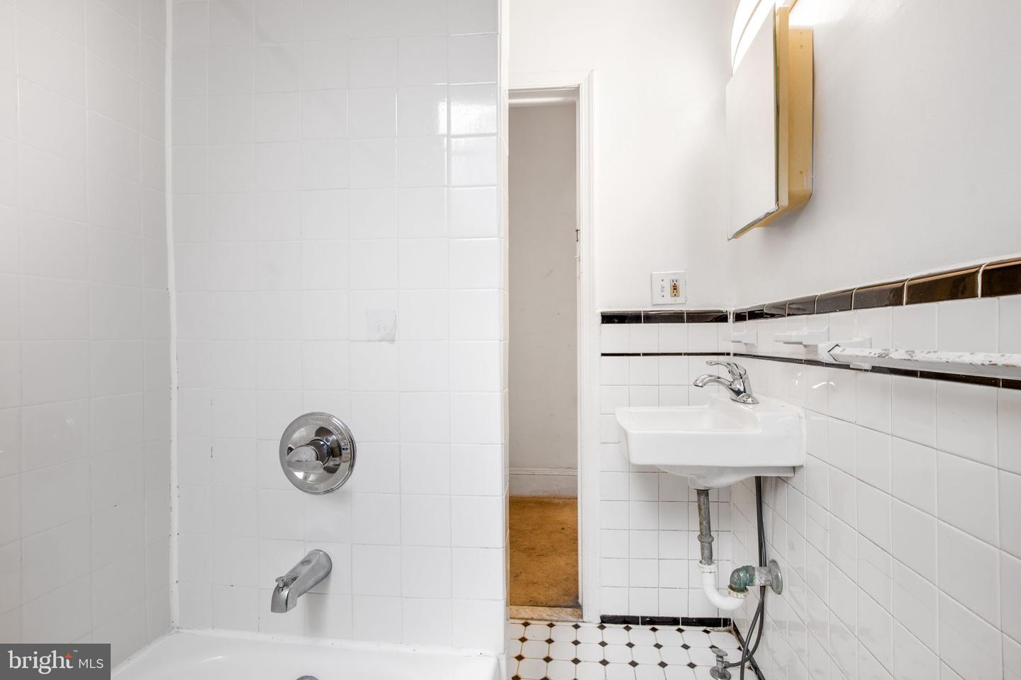 1347 IRVING ST NW, WASHINGTON, District Of Columbia 20010, 5 Bedrooms Bedrooms, ,2 BathroomsBathrooms,Residential,For sale,1347 IRVING ST NW,DCDC2211668 MLS # DCDC2211668