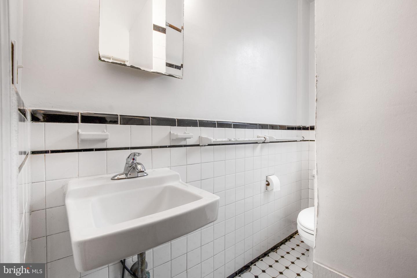 1347 IRVING ST NW, WASHINGTON, District Of Columbia 20010, 5 Bedrooms Bedrooms, ,2 BathroomsBathrooms,Residential,For sale,1347 IRVING ST NW,DCDC2211668 MLS # DCDC2211668