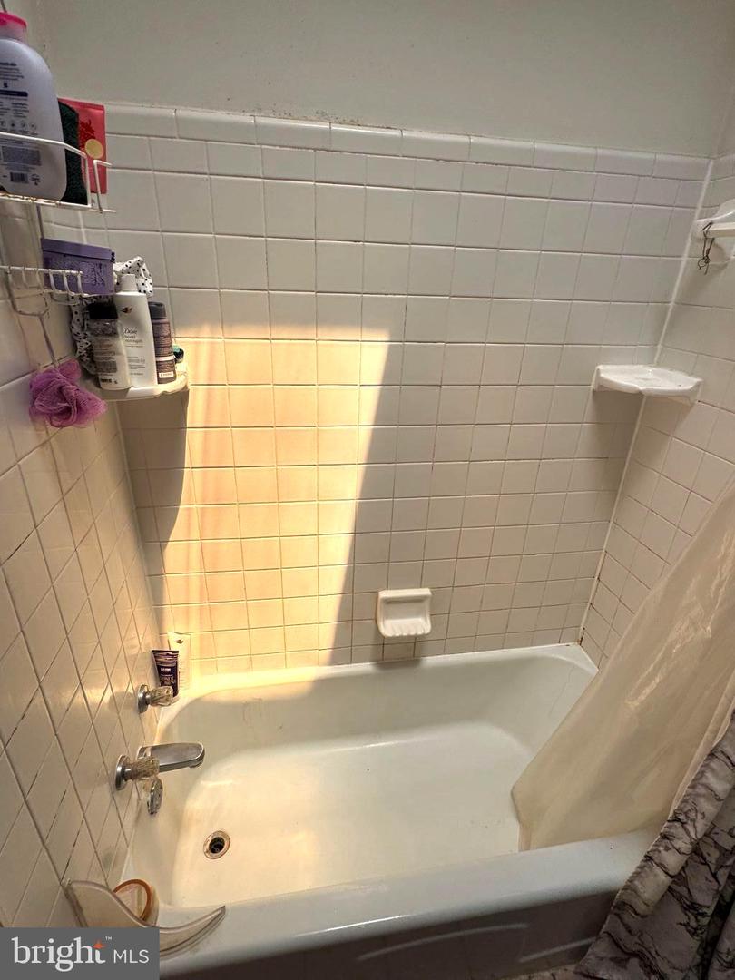 1347 IRVING ST NW, WASHINGTON, District Of Columbia 20010, 5 Bedrooms Bedrooms, ,2 BathroomsBathrooms,Residential,For sale,1347 IRVING ST NW,DCDC2211668 MLS # DCDC2211668