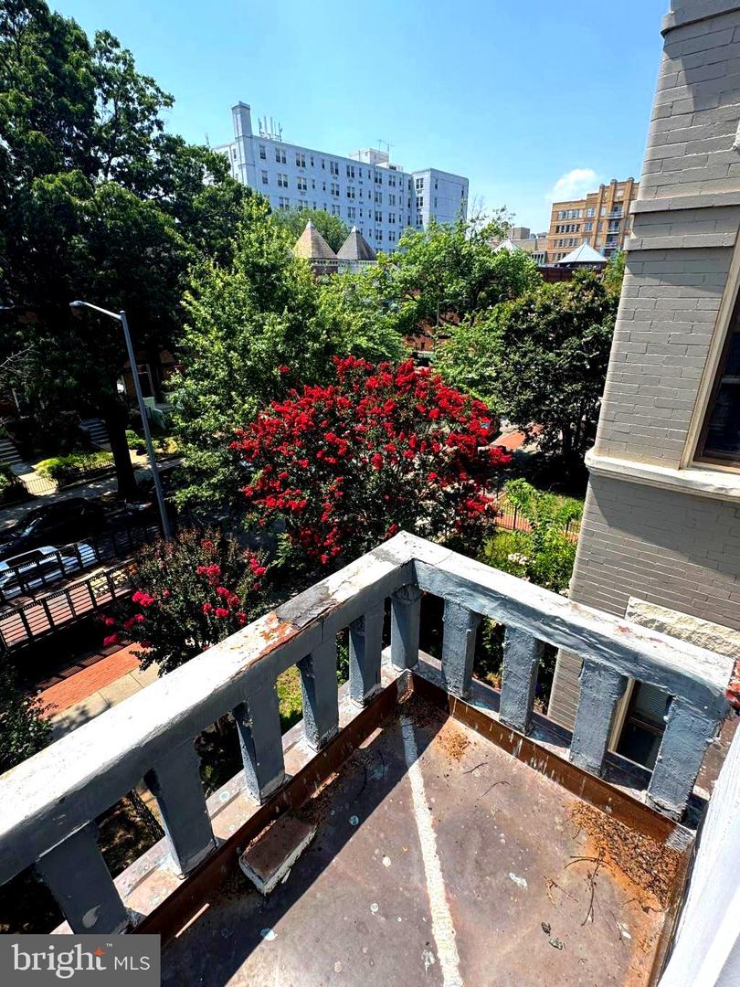 1347 IRVING ST NW, WASHINGTON, District Of Columbia 20010, 5 Bedrooms Bedrooms, ,2 BathroomsBathrooms,Residential,For sale,1347 IRVING ST NW,DCDC2211668 MLS # DCDC2211668